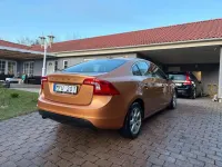 Gebraucht Volvo S60 Momentum 163 PS (119 kW) 2012 Gold Limousine