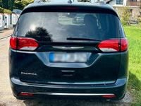 Second-hand Chrysler Pacifica 291 CP (214 kW) 2020 Gri Monovolum