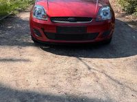 Gebraucht Ford Fiesta 80 PS (58 kW) 2007 Rot Kleinwagen