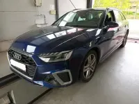 Gebraucht Audi A4 Ambiente 204 PS (150 kW) 2022 Navarrablau metallic Kombi