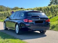 Gebraucht BMW 530 258 PS (189 kW) 2011 Blau Kombi
