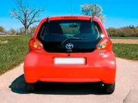 Gebraucht Toyota Aygo 69 PS (50 kW) 2006 Rot Kleinwagen