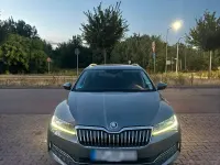 Gebraucht Skoda Superb Style 150 PS (110 kW) 2022 Grau Kombi