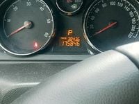 Gebraucht Opel Antara 163 PS (119 kW) 2012 Gelb SUV