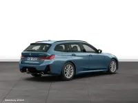 Gebraucht BMW 330e Sport Line 292 PS (214 kW) 2025 Blau Kombi