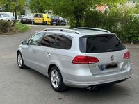 Gebraucht VW Passat 140 PS (102 kW) 2011 Grau Kombi