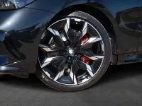 Neu BMW 540 M Sport 303 PS (222 kW) 2026 Saphirschwarz metallic Kombi