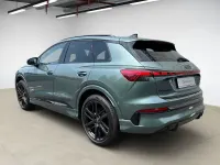 Neu Audi Q4 e-tron Sport 219 kW (299 PS) 2026 Grün SUV