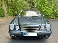 Używany Mercedes E220 Elegance 143 KM (105 kW) 2001 Sedan/Limuzyna