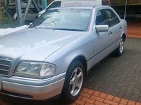 Second-hand Mercedes C180 122 CP (89 kW) 1997 Argintiu Berlinǎ