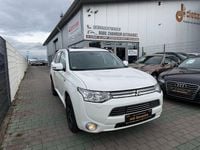 Gebraucht Mitsubishi Outlander P-HEV Instyle 121 PS (88 kW) 2014 Weiß SUV