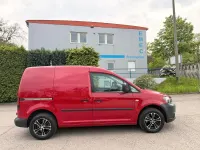 Używany VW Caddy 102 KM (75 kW) 2011 Czerwony Minivan