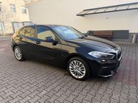 Gebraucht BMW 118 Advantage 140 PS (102 kW) 2019 Schwarz Kleinwagen