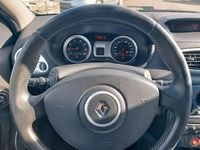 Gebraucht Renault Clio GrandTour Dynamique 101 PS (74 kW) 2008 Platingrau Kombi