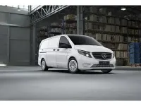 Gebraucht Mercedes e-Vito 85 kW (116 PS) 2023 Arktikweiß Van