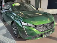 Gebraucht Peugeot 308 Allure 131 PS (96 kW) 2023 Olivgrün/ Limousine