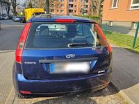 Gebraucht Ford Fiesta 101 PS (74 kW) 2005 Blau Kleinwagen
