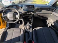 Gebraucht Peugeot 208 Active 101 PS (74 kW) 2020 Jaune faro (senf ) Kleinwagen