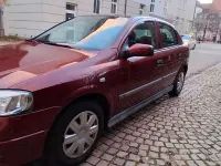 Używany Opel Astra 101 KM (74 kW) 2000 Czerwony Sedan/Limuzyna