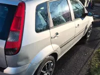 Gebraucht Ford Fiesta 80 PS (58 kW) 2005 Silber Kleinwagen