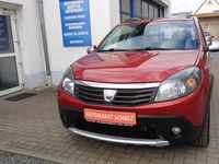 Gebraucht Dacia Sandero Stepway 84 PS (61 kW) 2011 Rot Limousine