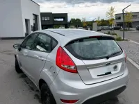 Gebraucht Ford Fiesta 82 PS (60 kW) 2012 Silber Kleinwagen