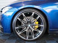Gebraucht BMW 330 M Performance 252 PS (185 kW) 2017 Blau Limousine