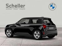 Gebraucht Mini Cooper Favoured 156 PS (114 kW) 2024 Midnight black ii Kleinwagen