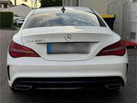 Gebraucht Mercedes CLA200 136 PS (100 kW) 2019 Weiß Limousine