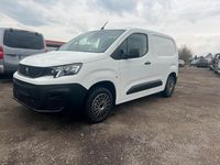 Gebraucht Peugeot Partner 110 PS (80 kW) 2020 Weiß Van / Kleinbus