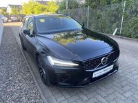 Gebraucht Volvo V60 Plus 455 PS (334 kW) 2024 Onyx black metallic Kombi