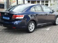 Gebraucht Toyota Avensis Sol 132 PS (97 kW) 2011 Blau Limousine