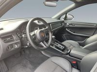 Gebraucht Porsche Macan 265 PS (194 kW) 2023 Dolomitsilbermetallic (metallic) SUV