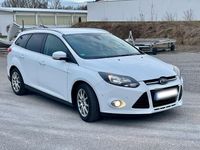Gebraucht Ford Focus Titanium 140 PS (102 kW) 2013 Weiß Kombi