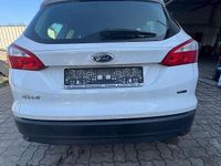 Gebraucht Ford Focus Trend 116 PS (85 kW) 2012 Weiß Kombi