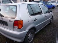 Gebraucht VW Polo 75 PS (55 kW) 1999 Silber Limousine