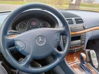 Gebraucht Mercedes E240 Elegance 177 PS (130 kW) 2004 Silber Limousine