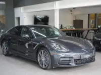 Gebraucht Porsche Panamera 4 330 PS (242 kW) 2017 Vulkangraumetallic Kleinwagen
