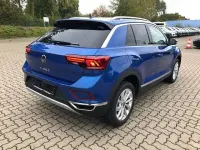 Neu VW T-Roc Style 150 PS (110 kW) 2026 Ravennablau / schwarz SUV