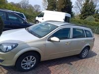 Usata Opel Astra 125 CV (91 kW) 2004 Oro Berlina