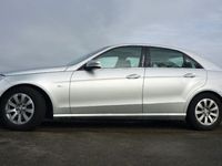 Gebraucht Mercedes E250 Elegance 204 PS (150 kW) 2011 Silber metallic Limousine