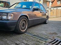 Gebraucht Mercedes 190 160 PS (117 kW) 1990 Silber Limousine
