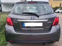 Gebraucht Toyota Yaris Hybrid Comfort 75 PS (55 kW) 2016 Grau Kleinwagen