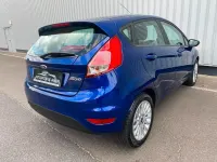 Gebraucht Ford Fiesta 82 PS (60 kW) 2014 Blau Kleinwagen