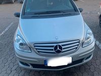 Gebraucht Mercedes B180 110 PS (80 kW) 2008 Silber Van / Kleinbus