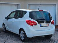 Gebraucht Opel Meriva Design Edition 120 PS (88 kW) 2011 Weiß Van / Kleinbus