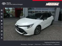 Gebraucht Toyota Corolla Team 122 PS (89 kW) 2020 Novaweiß perleffekt/schwarz Limousine
