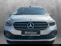 Gebraucht Mercedes T180 Progressive 131 PS (96 kW) 2025 Helvinsilber metallic Van / Kleinbus