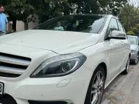 Gebraucht Mercedes B180 122 PS (89 kW) 2013 Weiß Kleinwagen