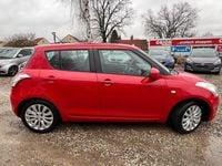 Gebraucht Suzuki Swift Club 94 PS (69 kW) 2012 Rot Kleinwagen